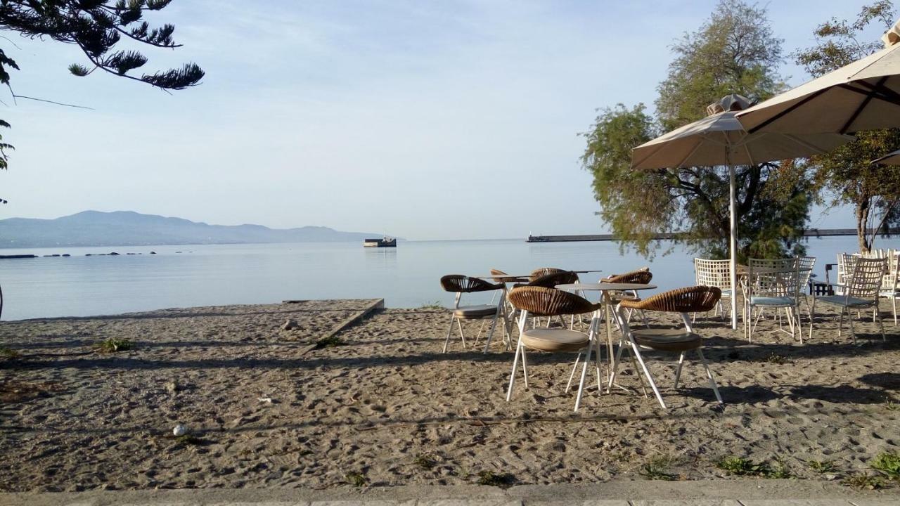 Seafront Penthouse Leo Apartment Kalamata Luaran gambar