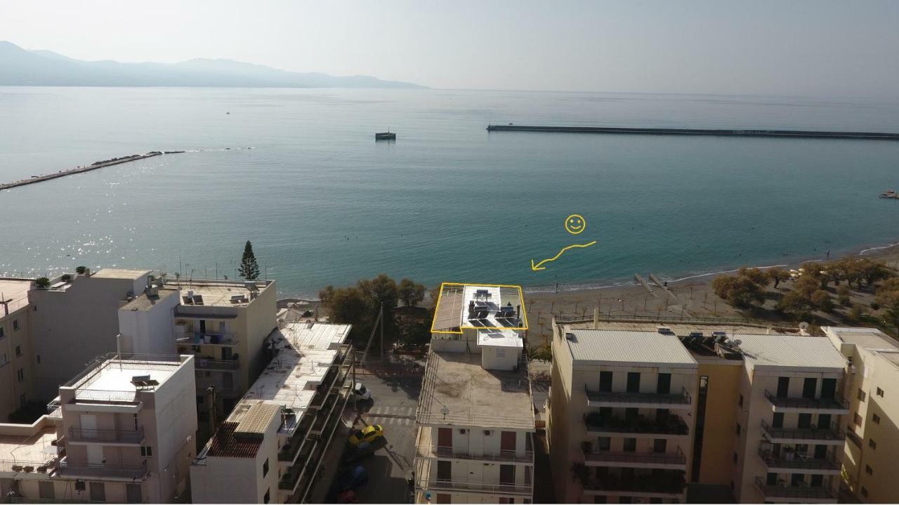Seafront Penthouse Leo Apartment Kalamata Luaran gambar